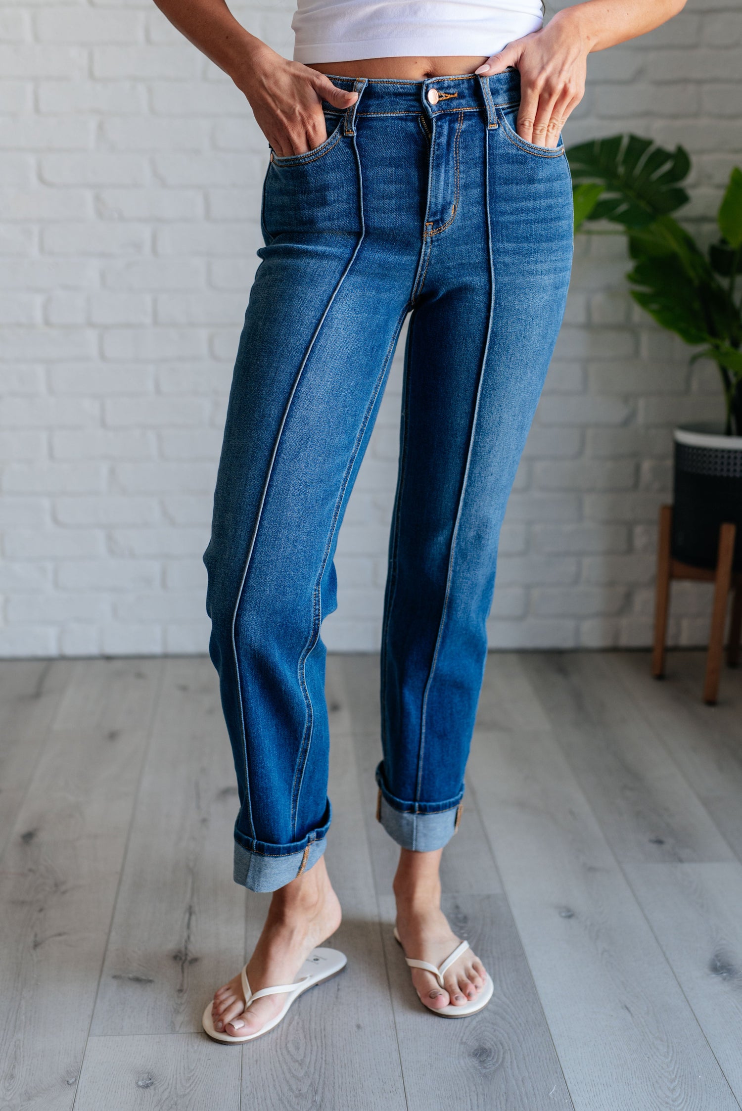 Campbell High Rise Center Seam Detail Straight Jeans - Mulberry Skies