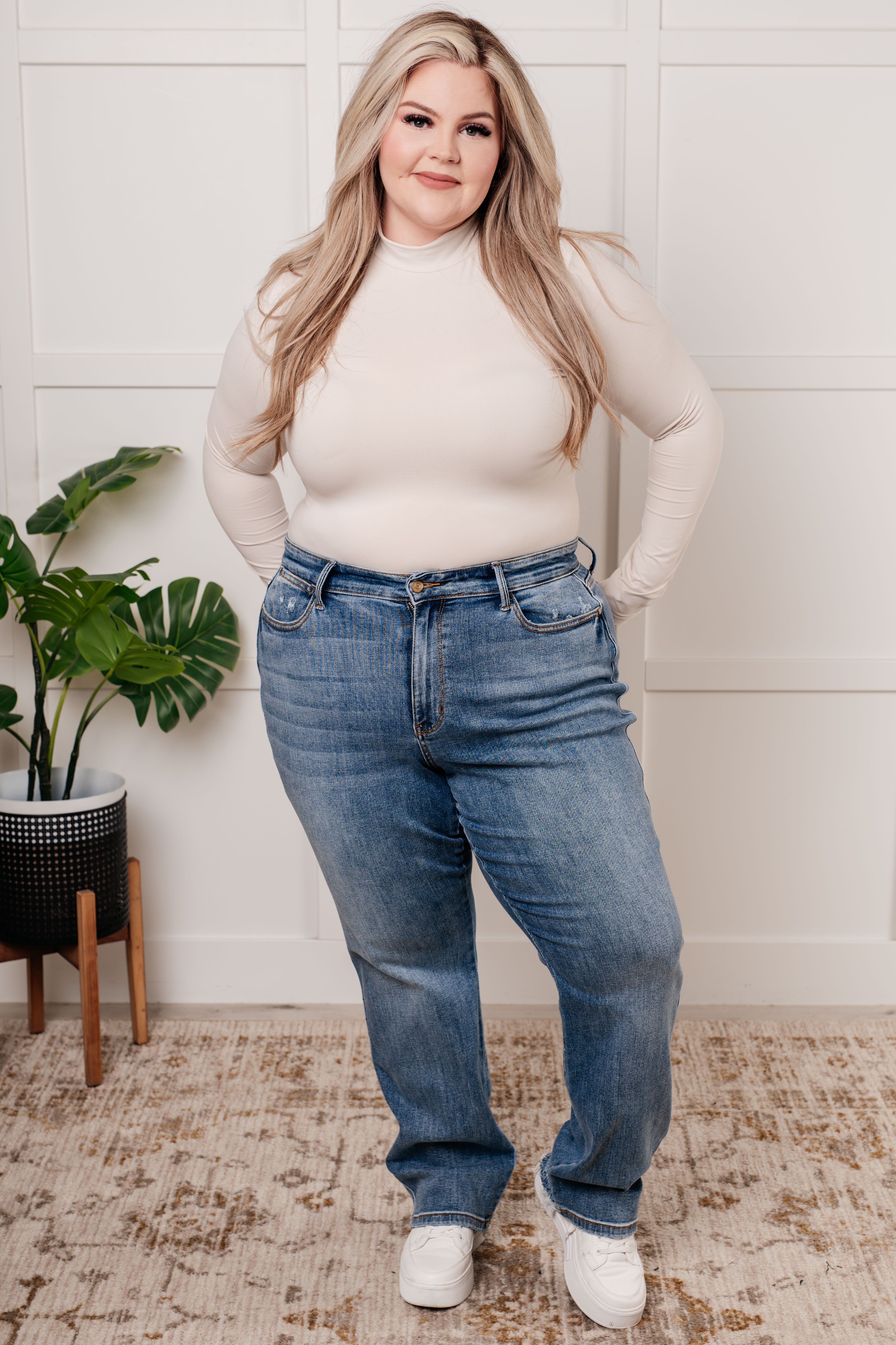 Judy Blue Quinn Mid Rise Cell Phone Pocket Dad Jeans - Mulberry Skies