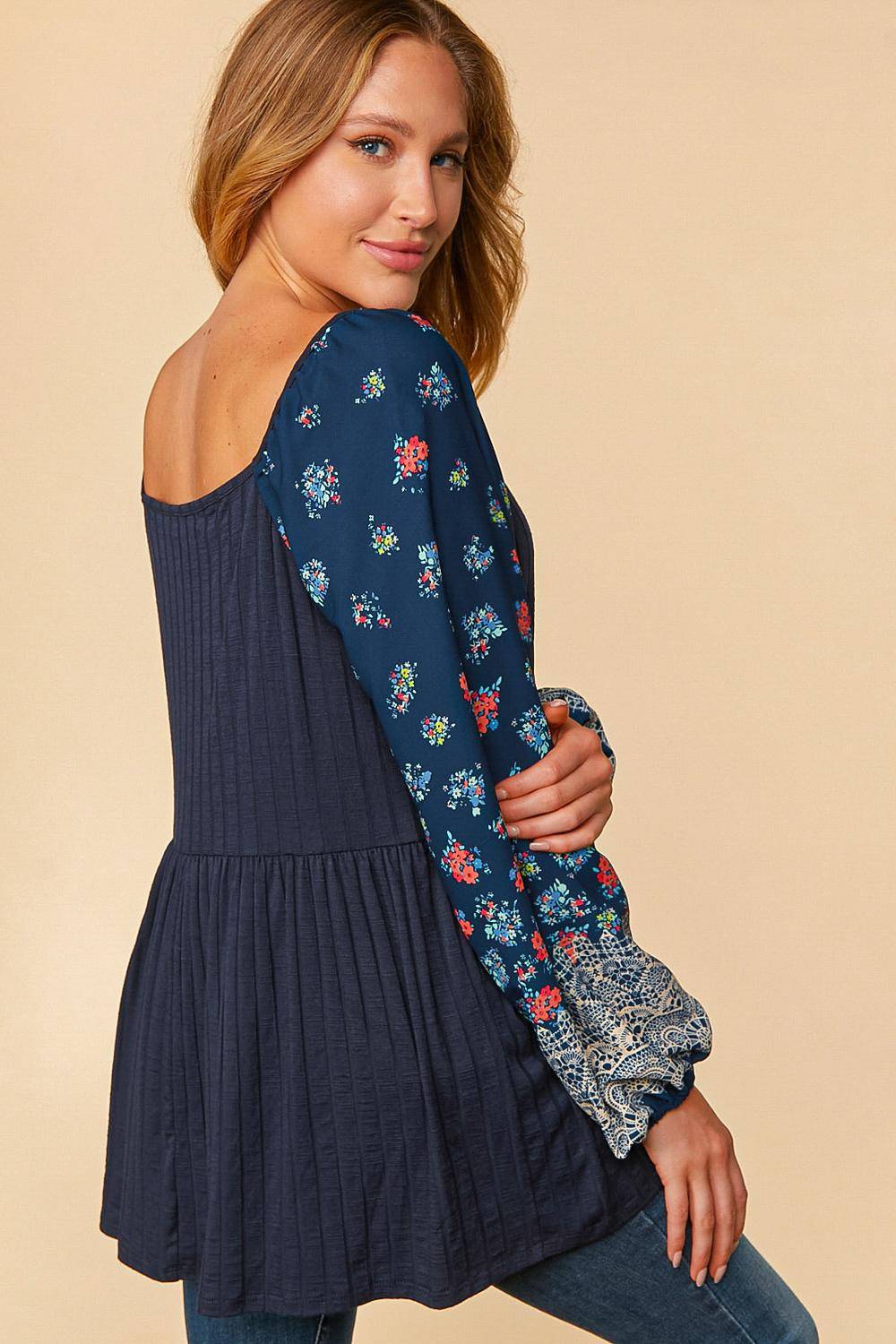 NAVY RIB SOLID FLORAL BORDER BUBBLE SLEEVE TOP-Mulberry Skies