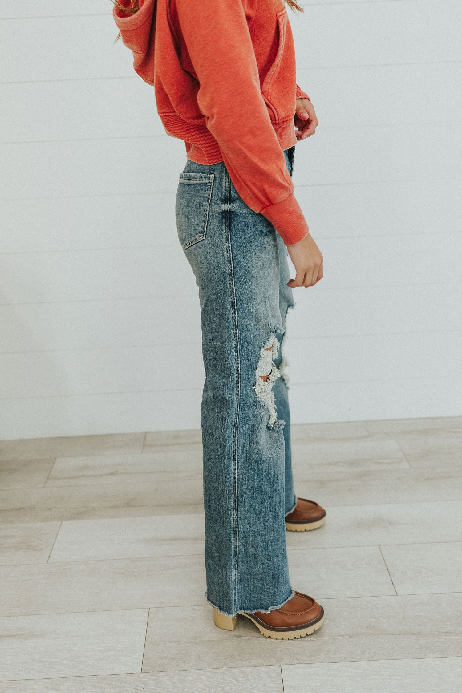 Blakeley Distressed Jeans - Mulberry Skies