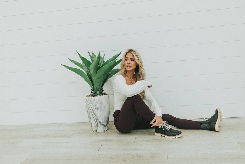 Step Right Up Hyper-Stretch Skinny Jeans - Plum - Mulberry Skies