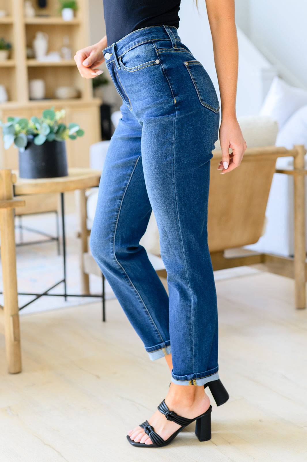 Judy Blue Downtown High Rise Boyfriend Jeans - Mulberry Skies
